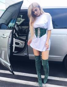 IN PICS: काइली का ये नया लुक बटोर रहा है सुर्खियां!