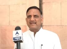 यूपी : \'सौतेली मां\' पर चिट्ठी लिखने वाले सपा MLC नपे, 6 साल के लिए पार्टी से बाहर