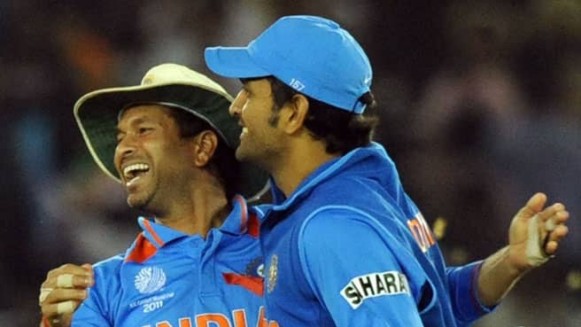इस मौके पर कप्तान धोनी के पास मौका होगा कि वो महान बल्लेबाज सचिन तेंदुलकर को पीछे छोड़ दें.