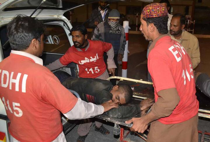 हमले के वक्त कैंपस में करीब 700 कैडेट मौजूद थे. हमले के फौरन बाद पुलिस और सेना ने मोर्चा संभाला.