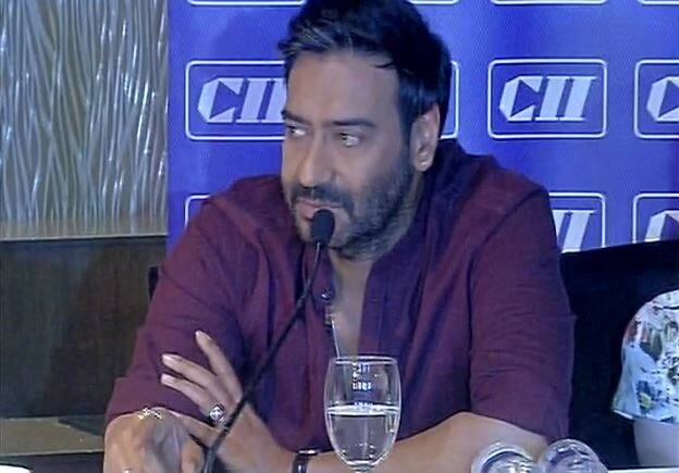 अजय ने आगे कहा कि मेरी जिंदगी का सबसे अच्छा संगीत नुसरत फतेह साहब ने ‘कच्चे धागे’ में दिया था. ऐसा हम बिल्कुल नहीं चाहते हैं कि आपस में काम नहीं करें लेकिन कई बार देश के लिए हालात ऐसे हो जाते हैं...कि जैसे कि वे लोग अपने देश के साथ खड़े हैं कि जब तक यह समस्या खत्म नहीं हो जाती है उनके अपने देश के लिए खड़े रहना है और वो लोग बहुत अच्छा काम कर रहे हैं. जैसे वे खड़े हैं हमें भी खड़े रहना है.