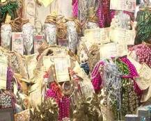 धनतेरस : महालक्ष्मी मंदिर में होते हैं हीरे, मोती और जवाहरात भरे मटके, नोटों का \'अंबार\'