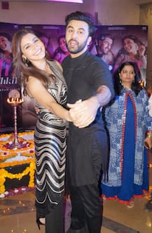 \'ऐ दिल है मुश्किल\' के प्रमोशन सेट पर रणबीर और अनुष्का ने जमकर की मस्ती!