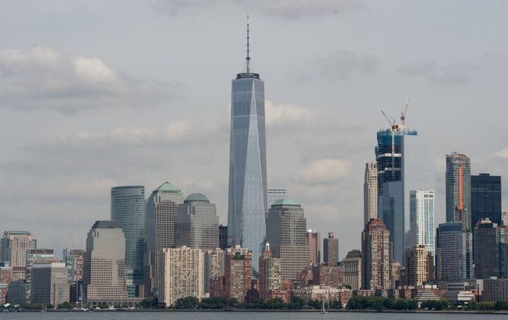 इस लिस्ट में चौथा नंबर आता है One World Trade Center का. ये शानदार इमारत अमेरिका में है. इस इमारत की ऊंचाई 541 मीटर है और इसमें 104 फ्लोर हैं.