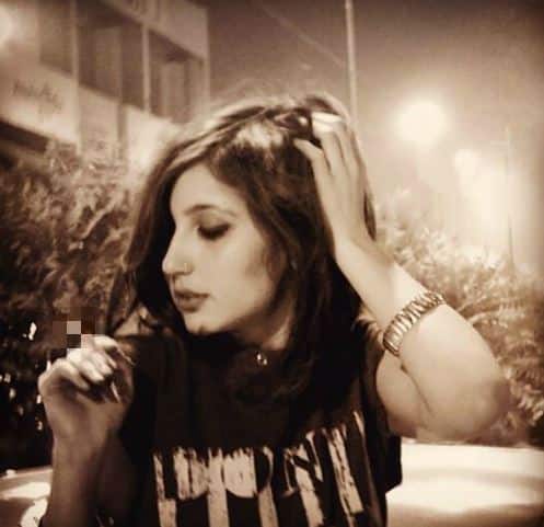 आकांक्षा ने शो में बताया कि वे इस शादी से निकल चुकी हैं लेकिन अभी तक उनका तलाक नहीं हुआ है. आकांक्षा ने ये भी बताया है कि शादी के बाद एक वक्त ऐसा भी था जब उन्हें लगता था कि इस जिंदगी से बेहतर तो मर जाना है.