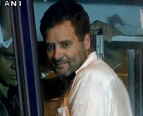 OROP: पूर्व सैनिक रामकिशन की खुदकुशी के बाद राजनीति तेज, कांग्रेस और आप ने खोला मोर्चा OROP: पूर्व सैनिक रामकिशन की खुदकुशी के बाद राजनीति तेज, कांग्रेस और आप ने खोला मोर्चा