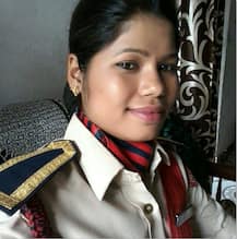 छत्तीसगढ़ : फेसबुक पर \'मसीहा\' बनी महिला सिपाही, 7 लाख फॉलोअर्स के जरिए करती है मदद