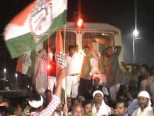 वाराणसी: राहुल गांधी की गिरफ्तारी से गुस्साए कांग्रेसियों ने किया धरना-प्रदर्शन