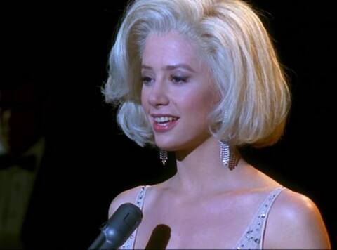 ... तो इस वजह से खास थी मर्लिन मुनरो की ये ड्रेस और अब हो रही है इसकी नीलामी! 