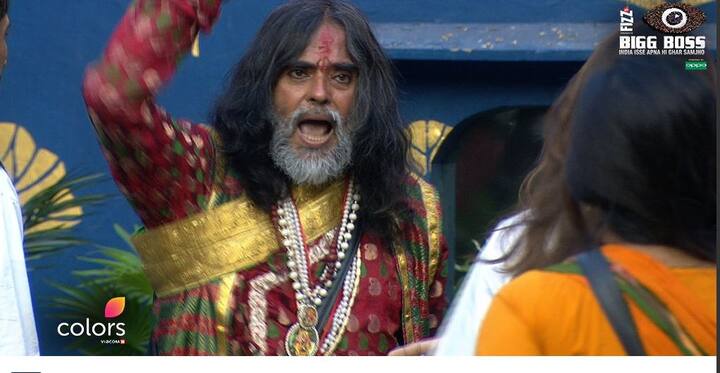 अपने एविक्शन के दिन बाबा जी ‘रॉक स्टार’ के अवतार में नजर आए. बाबा जी को यह एहसास तक नहीं था कि उन्हें आज ‘बिग बॉस’ के घर को अलविदा कहना होगा.