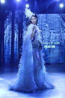 देखें, अमिताभ की बेटी श्वेता नंदा ने रैम्प पर बिखेरा जलवा