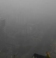 दिल्ली -NCR में छाई जानलेवा धुंध, टूटा 17 सालों का रिकॉर्ड