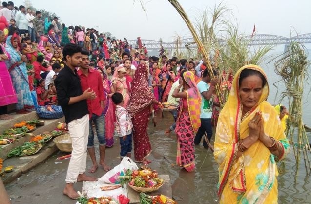 Chhath Puja 2021: बीएमसी ने शर्तों के साथ छठ पूजा त्योहार मनाने की दी अनुमति