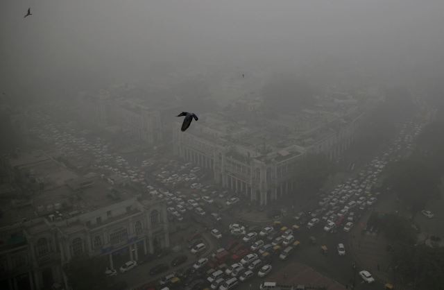Dust is major cause behind heavy pollution in Delhi दिल्ली के आसमान पर मंडराती 'जहरीली मौत' की बड़ी वजह है धूल