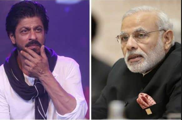 देशभर में 500 और 1000 के नोट बंद होने के बाद हर तरफ से प्रतिक्रियाएं आ रही हैं. सिनेमा जगत के दिग्गज सितारों ने भी सरकार के इस फैसले पर अपनी राय जाहिर की है. शाहरुख खान ने पीएम की जमकर तारीफ की है. शाहरुख ने ट्वीट के जरिए पीएम मोदी के इस फैसले को बड़ा कदम बताया है. आगे जानें, क्या कहा है? 