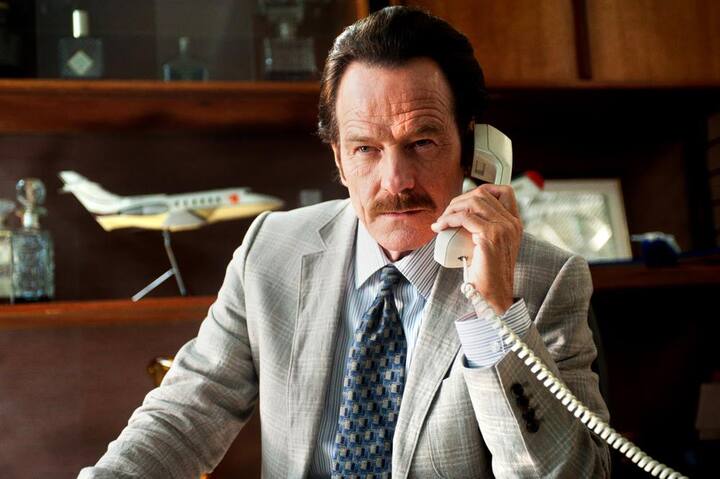 Bryan Cranston- ब्रायन क्रैंसटन भी और लोगों की तरह ट्रंप की जीत के बाद अमेरिका छोड़ने की घोषणा करते हुए कहा था कि निश्चित तौर वह अमेरिाक छोड़ देंगे.