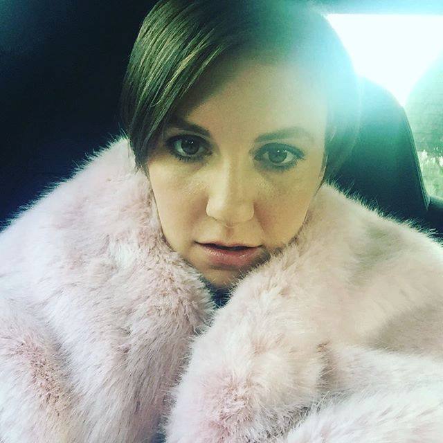 Lena Dunham- अभिनेत्री और निर्देशक लिना का कहना था कि कई लोग यह कह रहे है कि ट्रंप के जीतने वे अमेरिका छोड़ देंगे. लेकिन मैं सिर्फ कह नहीं रही हूं बल्कि करुंगी भी. 