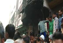 गाजियाबाद में मकान में चल रही जैकेट फैक्ट्री में लगी आग,13 लोगों की मौत