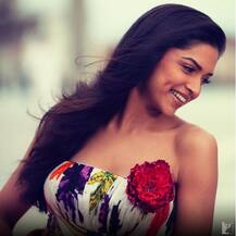 दीपिका अपनी लाइफ के सबसे खास शख्स को देंगी 40 करोड़ का तोहफा!