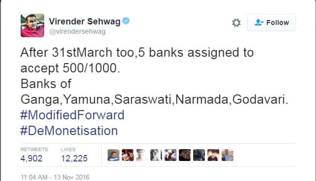 जी हां सहवाग ने अपने सोशल मीडिया पर पर लिखा, '31 मार्च के बाद भी आप अपने 500/1000 के नोट 5 बैंकों में चला सकते हैं. जिनमें है बैंक ऑफ गंगा, यमुना, सरस्वती, नर्मदा, गोदावरी.'