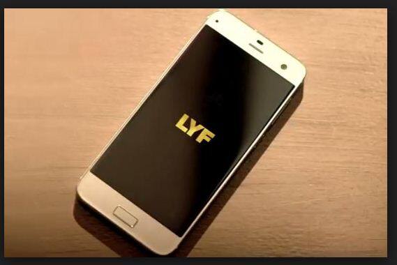 मीडिया रिपोर्ट्स की मानें तो स्मार्टफोन का नाम “LYF Easy” हो सकता है.