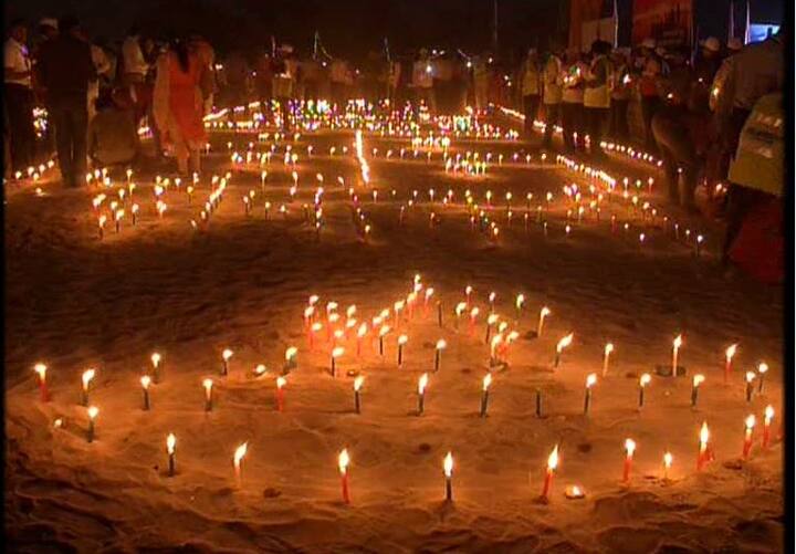 States देव दीपावली पर जगमगाए काशी और संगम के घाट, हुई भव्य आरती