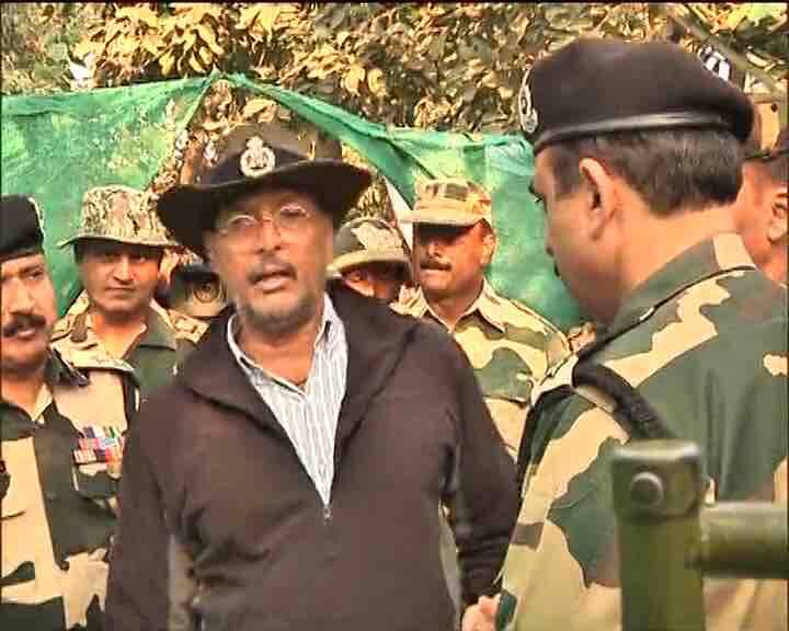 आपको बता दें कि Pok में भारतीय सेना के सर्जिकल स्ट्राइक के बाद सेना की तारीफ करते हुए नाना ने कहा था, 'मैं सेना में था, मैंने वहां ढ़ाई साल गुजारा है तो मुझे मालूम है कि हमारे सबसे बड़े हीरो कौन हैं. हमारे जो जवान हैं इनसे बड़े हीरो कोई हो नहीं सकते हैं दुनिया में.'
