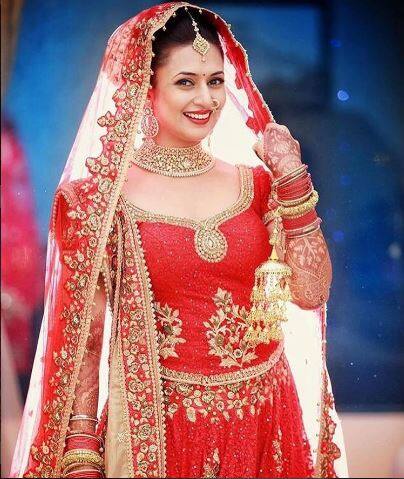 गुस्से से भरी दिव्यांका ने आगे कहा, “तुम जैसे बेवकूफों को दोबारा मेरा नाम तक लेने की जरूरत नहीं.”
