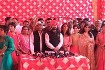 IN PICS: अपनी \'बेटी\' की शादी में पहुंचे आमिर खान!