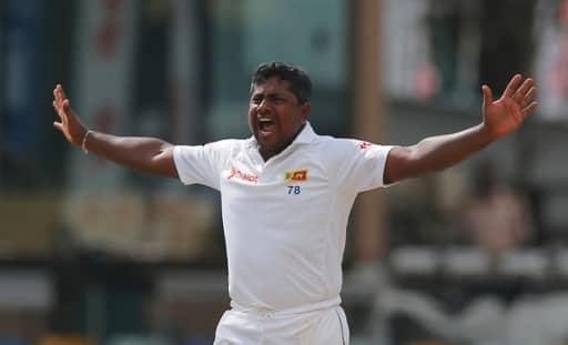 इस लिस्ट में श्रीलंका के रंगना हेराथ दूसरे पायदान पर खिसक गए हैं. उन्होंने इस साल 54 विकेट झटके हैं. हेराथ ने साल 2016 में खेले 8 टेस्ट मुकाबलो में 5 बार 5 विकेट और 2 बार 10 विकेटों के साथ ये कारनामा किया.