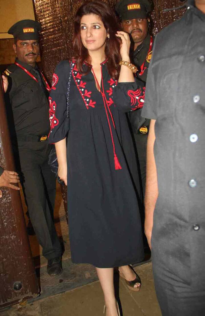 ट्विंकल खन्ना (Manav Mangalani)