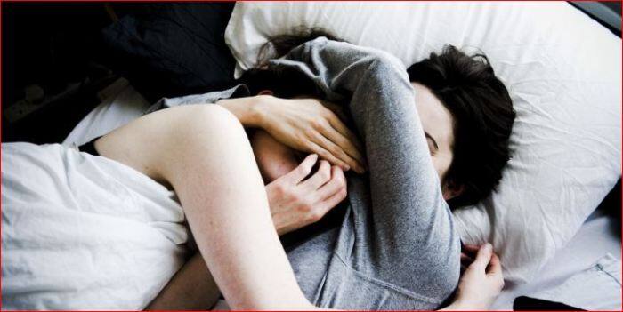 आपने यह तो अक्सर सुना होगा कि शादी के पहले लड़का-लड़की मिलते हैं और फिर एक-दूसरे को पसंद आने पर शादी का फ़ैसला करते हैं लेकिन क्या कभी आपने यह सुना है कि लड़के को लड़की शादी के लिए पसंद कर ले और उसकी दुल्हन बनने के पहले मर्दानगी का सबूत मांगे?