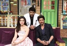 कपिल शर्मा के शो में आलिया के सामने घुटनों पर आए शाहरुख!