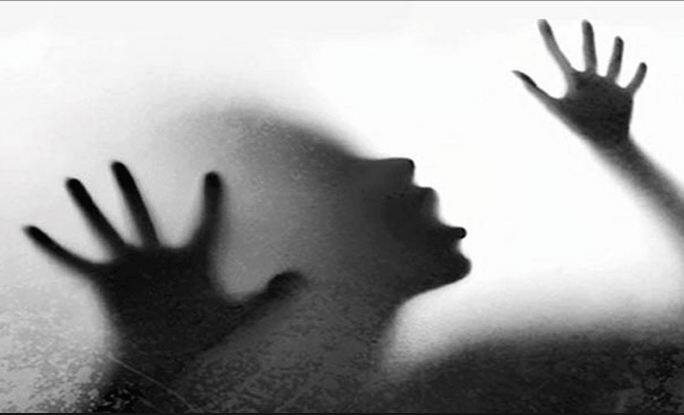 Lifestyle हैरतअंगेज! 19 की उम्र से पहले ही 41% इंडियन लड़कियां होती हैं वॉयलेंस का शिकार