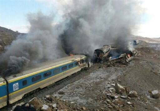 ईरान के सेमनान प्रांत में दो यात्री रेलगाड़ियों के बीच टक्कर में 31 लोगों की मौत हो गई और 100 अन्य घायल हो गए. 