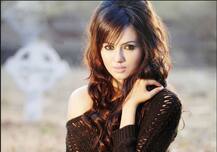 खुद के बारे में अफवाहों को पढ़ना जिंदगी का हिस्सा : सना खान