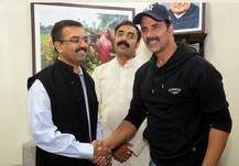 CM शिवराज से मिलने पहुंचे अभिनेता अक्षय कुमार!