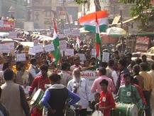 नोटबंदी: \'प्रधानमंत्री के सम्मान में, काशी मैदान में\'