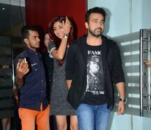 Spotted: पति राज कुंद्रा के साथ रोमांटिक डिनर पर गईं शिल्पा शेट्टी