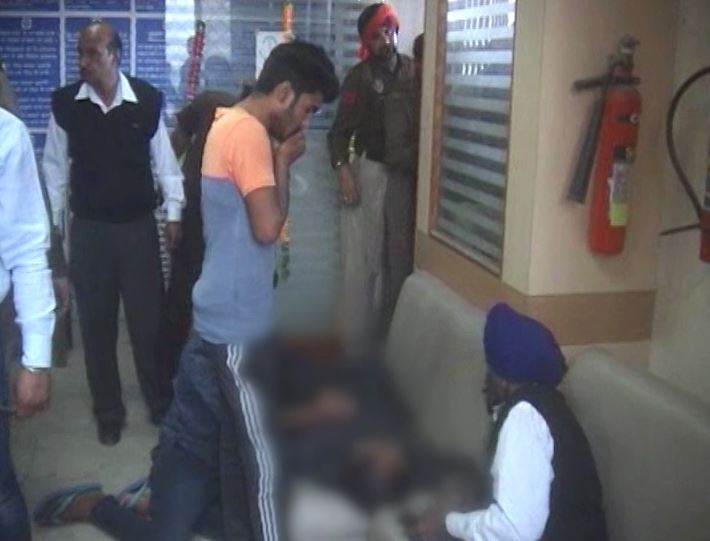 पंजाब: जलालाबाद में बैंक की लाइन में लगे शख्स की हार्ट अटैक से मौत!