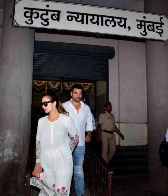 आपको बता दें कि मलाइका हाल ही में अपने बेटे अरहान के बर्थडे पार्टी में दिखाई दी थी.