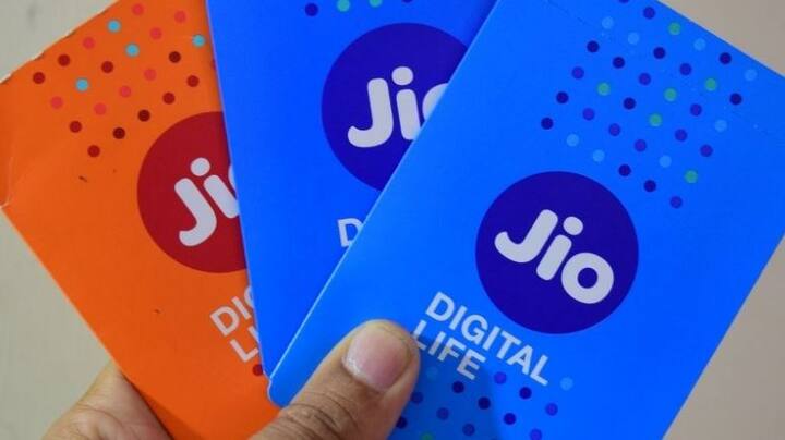 ब्रॉडबैंड सर्विस- जियो ब्रॉडबैंड सर्विस का ऐलान कर सकती है. जो 1Gbps इंटरनेट स्पीड देगा.