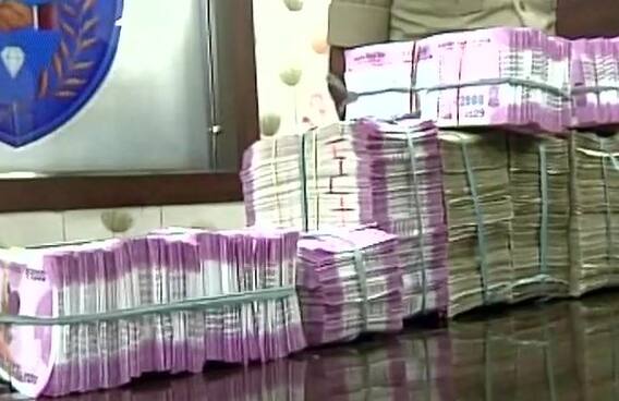 पटना-हैदराबाद में दो करोड़ रुपए बरामद, नए नोट देख पुलिस भी चकित