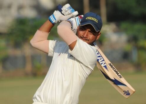  सागर ने अपनी इस शानदार पारी के बाद कहा, ‘मैं एक ऑलराउंडर हूं. मुझे पांचवें या छठे नंबर पर बल्लेबाजी करनी होती है. उस हिसाब से मुझे अपने गेम को भी सुधारना होता है. विपक्षी टीम पांचवें क्रम से नीचे के बल्लेबाजों के लिए फील्ड फैला देती हैं, मैं सीखने की कोशिश कर रहा हूं की फील्ड को कैसे क्लियर किया जाए.’