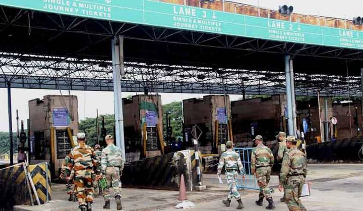 ममता का आरोप है कि राजनीतिक विरोध की वजह से केंद्र उन्हें परेशान कर रहा है. केंद्र सरकार ने इसका खंडन किया है. 