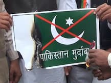 इलाहाबाद: जुमे की नमाज़ के बाद पाकिस्तानी झंडा जलाकर किया मुस्लिमों ने प्रदर्शन