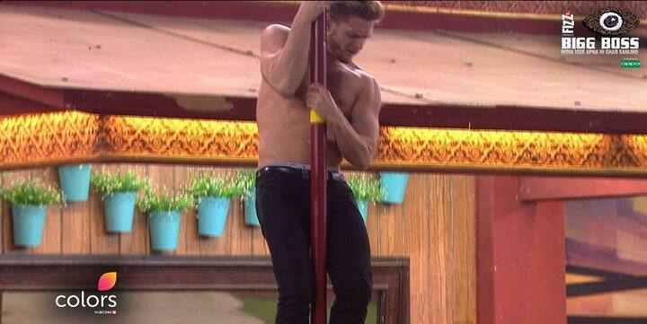 आगे की स्लाइड्स में देखें जेसन और मोनालिसा के परफॉर्मेंस की झलकियों को...