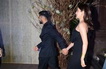 मनीष मल्होत्रा के बर्थडे बैश में अनुष्का के हाथों में हाथ डाले पहुंचे विराट, देखें Pics