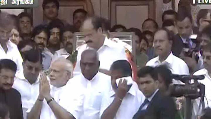 प्रधानमंत्री मोदी और जयललिता के रिश्ते और राजनीतिक समीकरण काफी अच्छे रहे हैं.