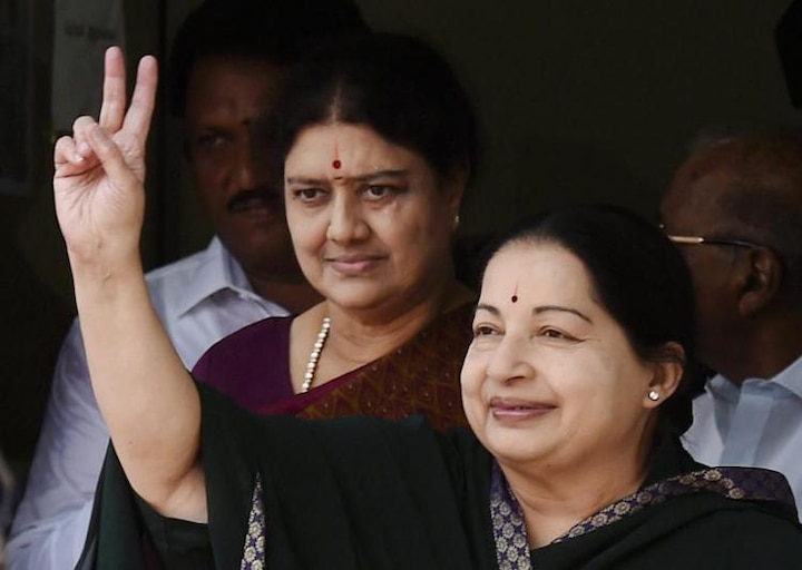 Blog On Tamil Nadu Political Scenario After Jayalalitha बदल गई तमिलनाडु की सियासी कुंडली